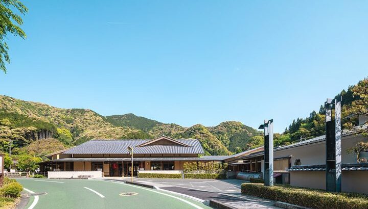 2025-09-24 【地方創生】駿府の工房 匠宿による「オリジナルNFT付き陶芸体験イベント」とは